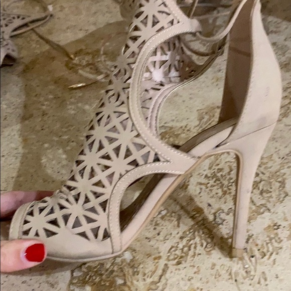 Shoes - Picture 3 of 4